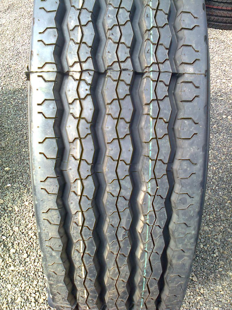 A 2654 cikkszámú cikk képe. Tehergk.abroncs 275/80-R-22,5 Linglong LLF-01/16pr korm. 149/146M M+S