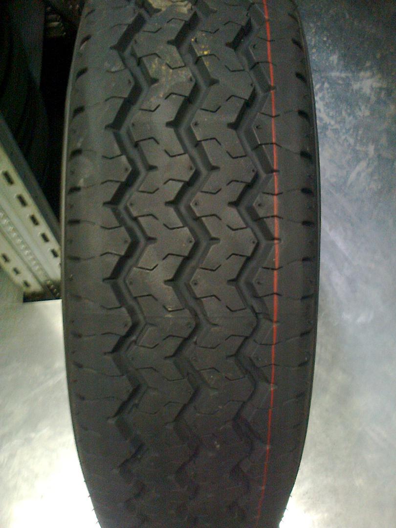 A 1610 cikkszámú cikk képe. Kisteher abroncs 185-R-14 "C" Goodyear Cargo G-28/8pr 102/100P