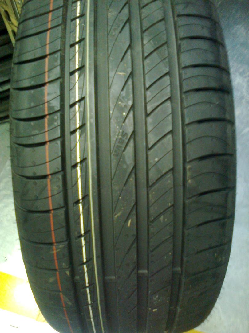 A 2721 cikkszámú cikk képe. Személygk.abroncs 225/55-R-16 Sava Intensa UHP 95W peremvédős