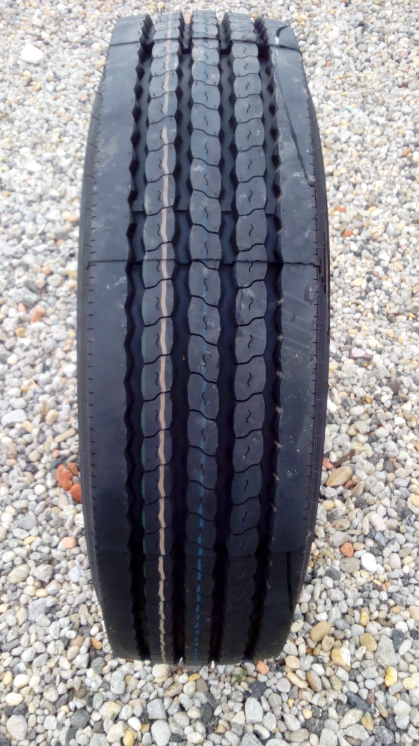 Boto BT-926 Tehergk.abroncs 245/70-R-19,5 Boto BT-926/16pr univerzális 136/134M