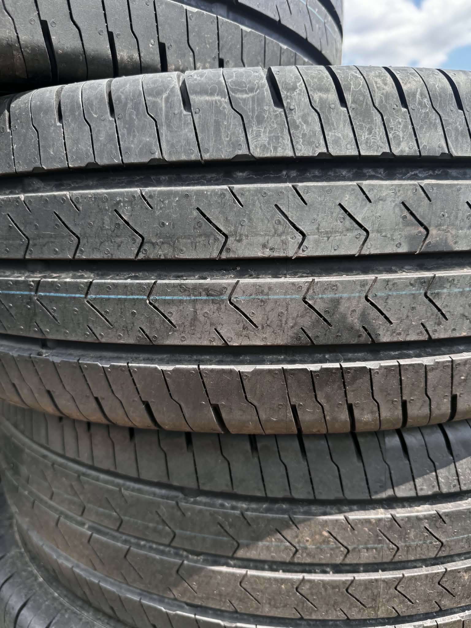 Dura E Kisteher abroncs 215/75-R-16 "C" Linglong Dura Van E/10pr 116/114S (Made in Serbia) DOT2725