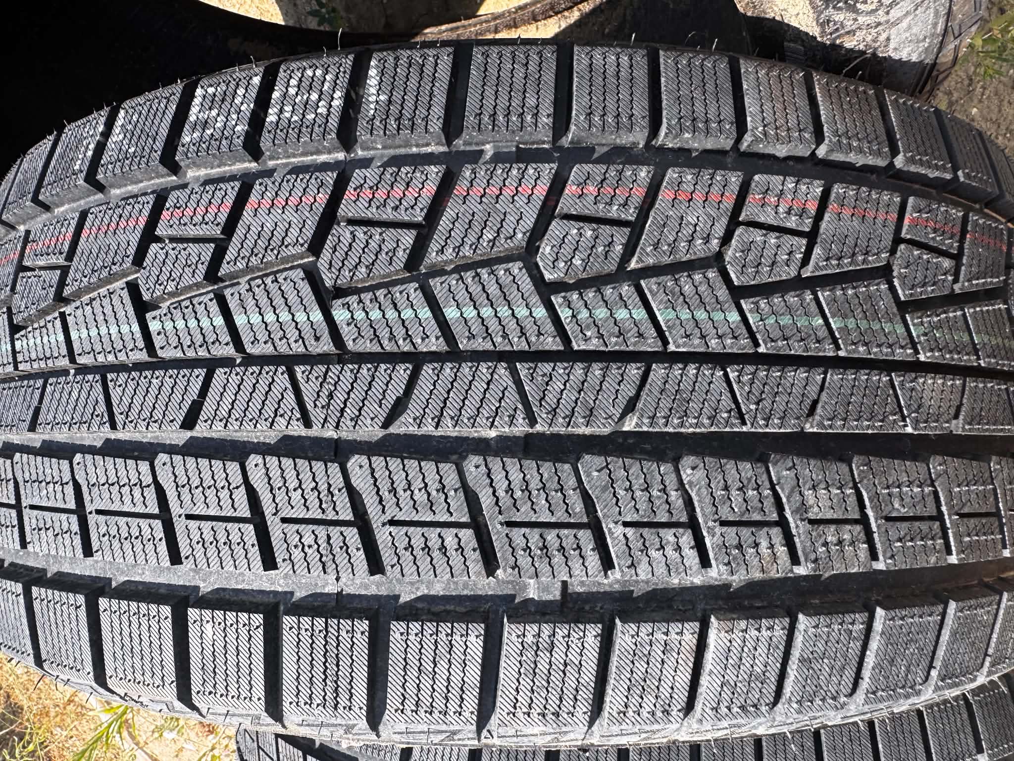 MK697 Személygk.abroncs 255/40-R-20 Haida HD-697 101V XL téli DOT4025